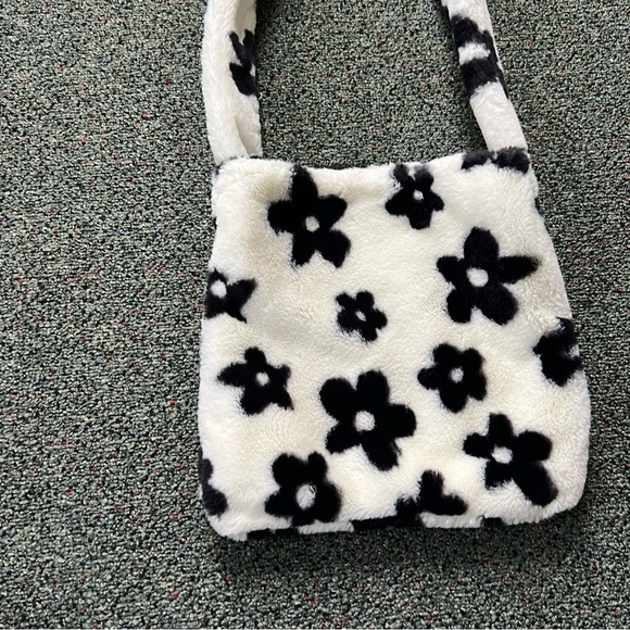 Fuzzy Furry Soft Black & White Floral Cow Print Medium Casual Shoulder Tote Bag - Picture 2 of 16